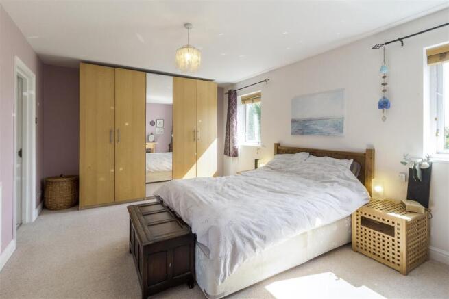 5 Garton Close