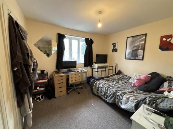 bedroom 3.jpg