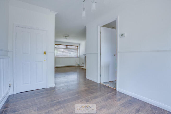 3 bed Semi-Detached for sale Image 11