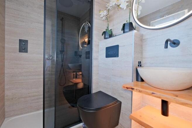 Ensuite