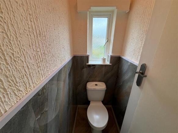 3 bed Semi-Detached for sale Image 7