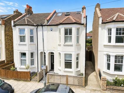Bromley Gardens, Shortlands, BR2