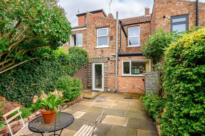 2 bed Terraced for sale Image 11