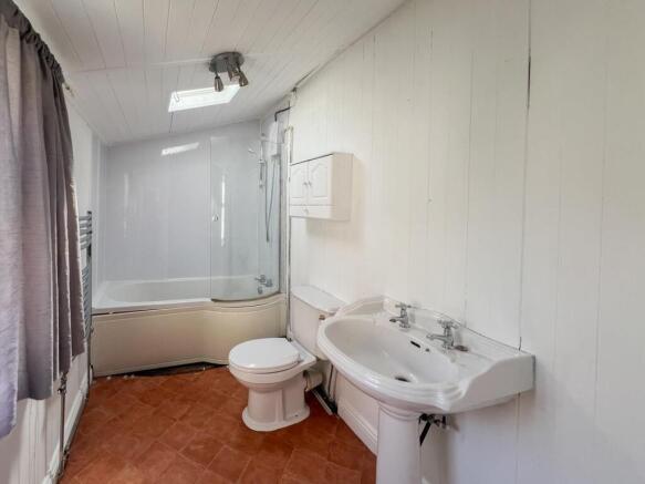 2 bed Terraced to rent Image 7