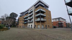 Flat 4, Catalpa Court, Hither Green Lane, Hither Green, London SE13 6TG