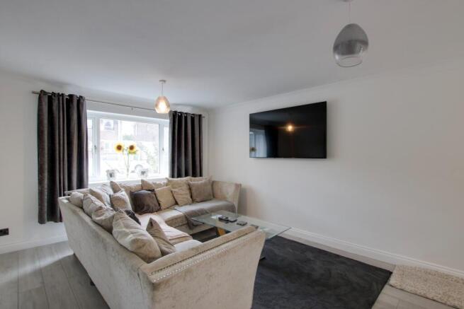 LOUNGE AREA