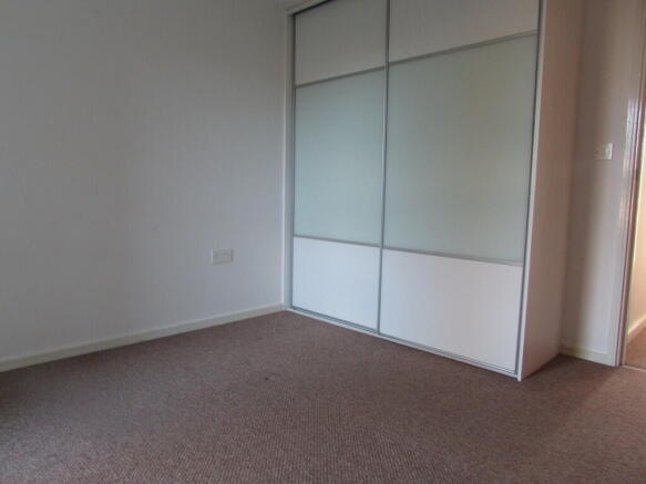 2 bed Ground Flat to rent Image 7