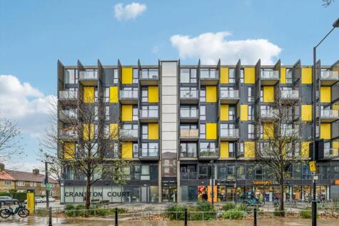 Bloemfontein Road, Shepherds Bush