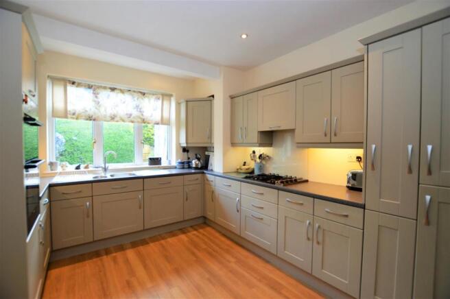 24 Bryanston Avenue kitchen.JPG