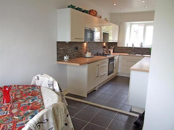 KITCHEN/DINER