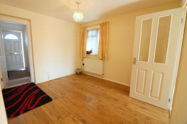 Dunsmore Road, Luton, Bedfordshire, LU1 5JY photo 3