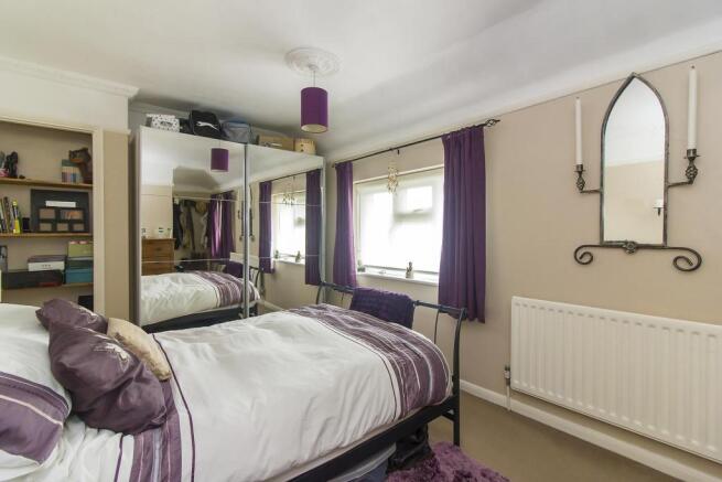 bed1.jpg
