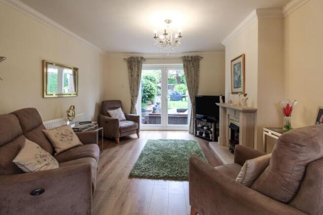Lounge/Dining Room