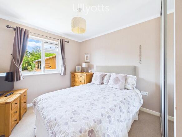1 bed Semi-Detached Bungalow for sale Image 6