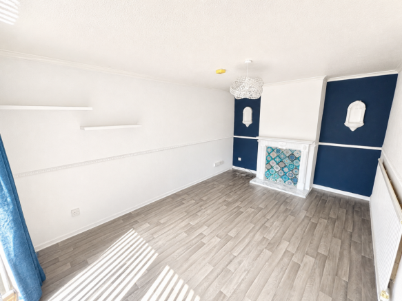 3 bed House to rent Image 4