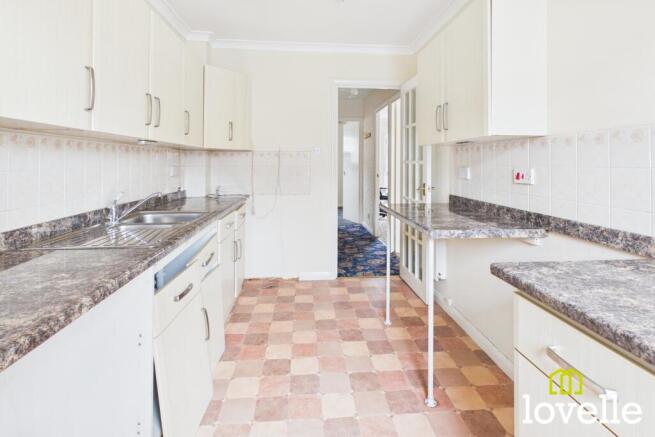 2 bed Flat for sale Image 5