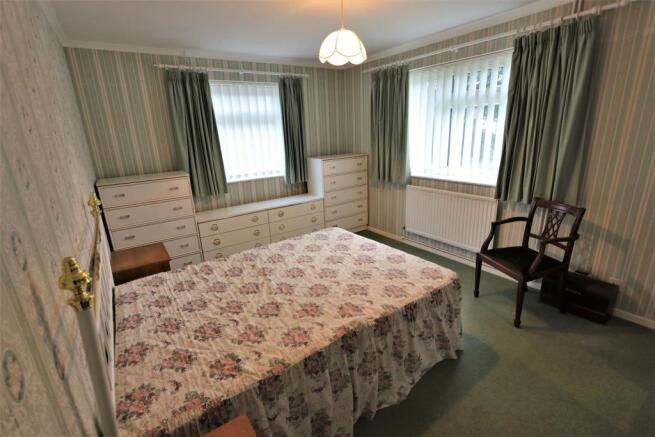 Bedroom 1.jpg