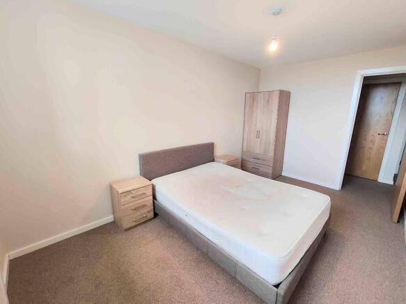 2 bed Apartment for sale Image 10