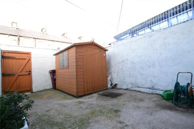 Enclosed Rear Yard