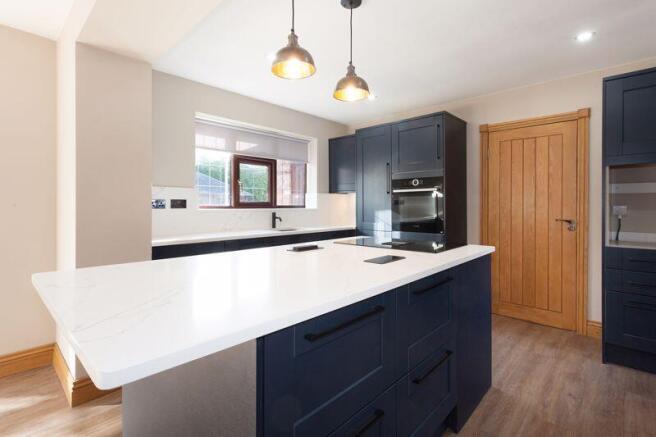 BREAKFAST KITCHEN