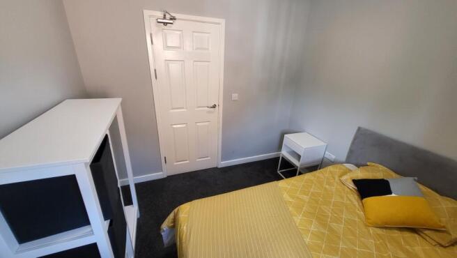 1 bed House Share to rent Image 6