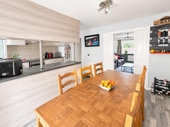 3 bed Terraced for sale Image 6