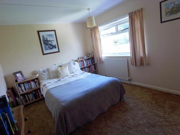 1greenfieldbedroom2
