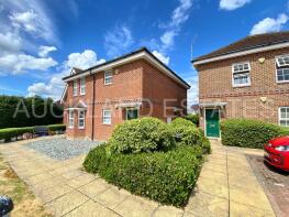 Flat 13, The Briers, The Walk, Potters Bar EN6 1QE