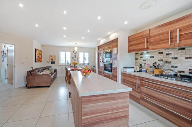 1328228-8-6887e2ff2cb12