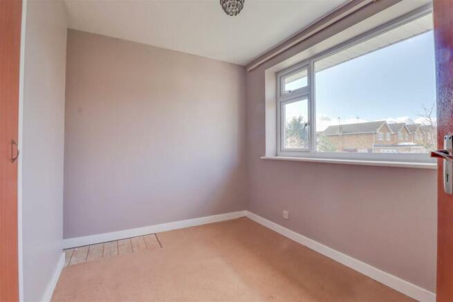2 FRIERN GARDENS-11.jpg