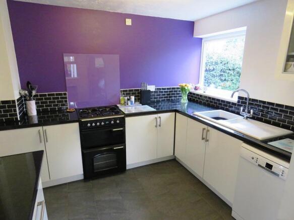 kitchen 1.JPG