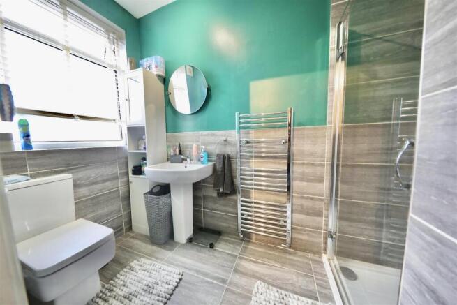 3 bed Terraced for sale Image 11