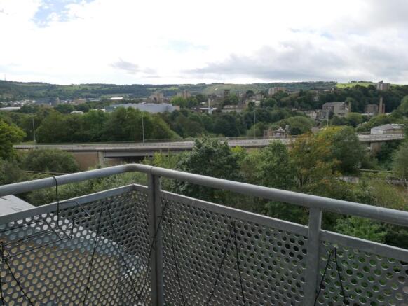 2 bed Apartment to rent Image 6