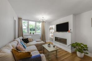 1, Park Court, Sheen Gate Gardens, East Sheen, London SW14 7PB