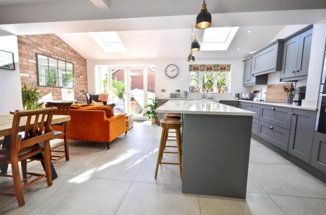 Open Plan Dining / Kitchen / Family Room