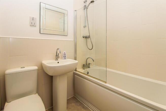 3 bed Town House for sale Image 9