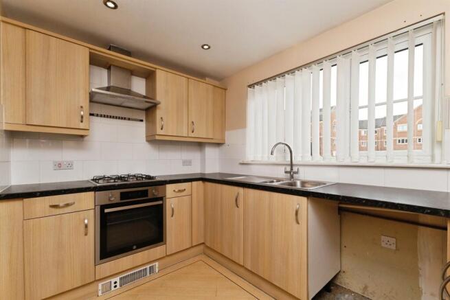 2 bed Ground Flat for sale Image 4