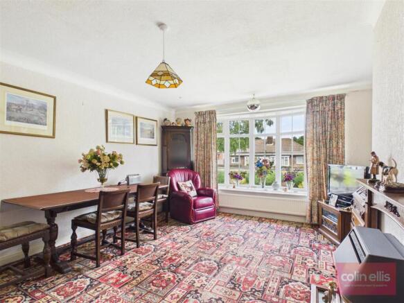 2 bed Semi-Detached Bungalow for sale Image 7