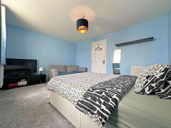 Lounge/Bedroom Four