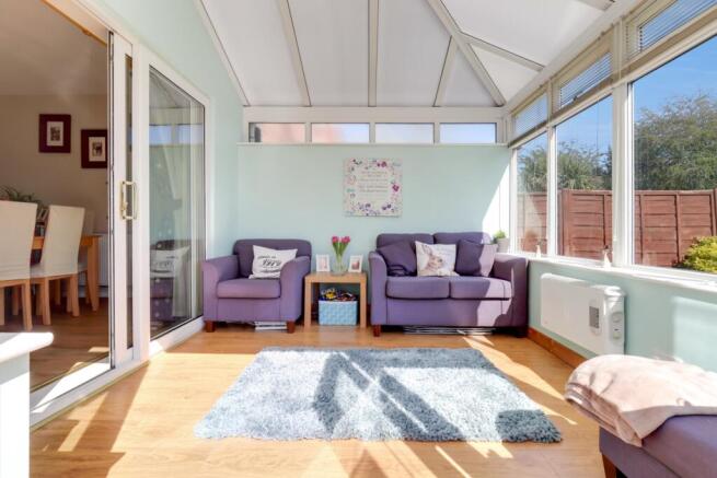 4 bed Semi-Detached for sale Image 10