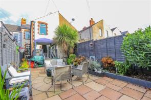 67, Court Road, Barry CF63 4EW