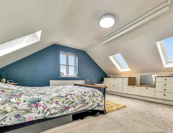 Bedroom 1.JPG