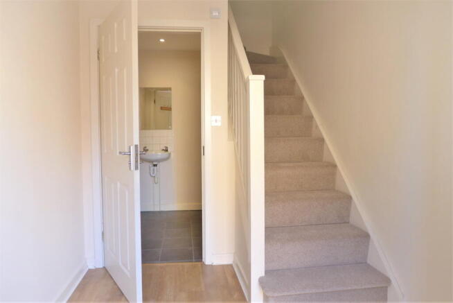 3 bed Apartment to rent Image 6