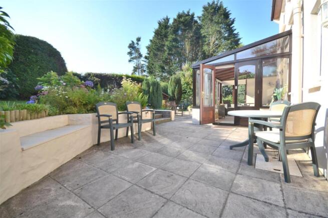 Rear Patio.JPG