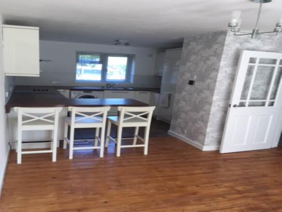 KITCHEN/BREAKFAST BA