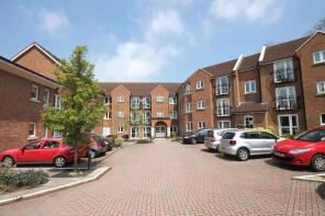 Flat 37, Meadow Court, St Agnes Road, East Grinstead RH19 3GF