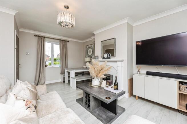 3 bed Semi-Detached for sale Image 5