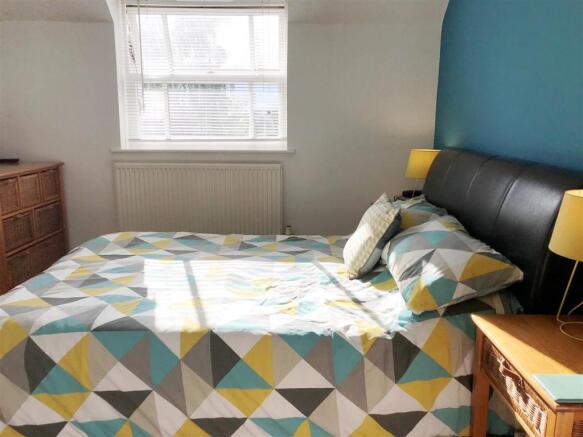 Bed 1b.JPG