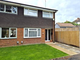 2, Folly Close, Hitchin SG4 9DG