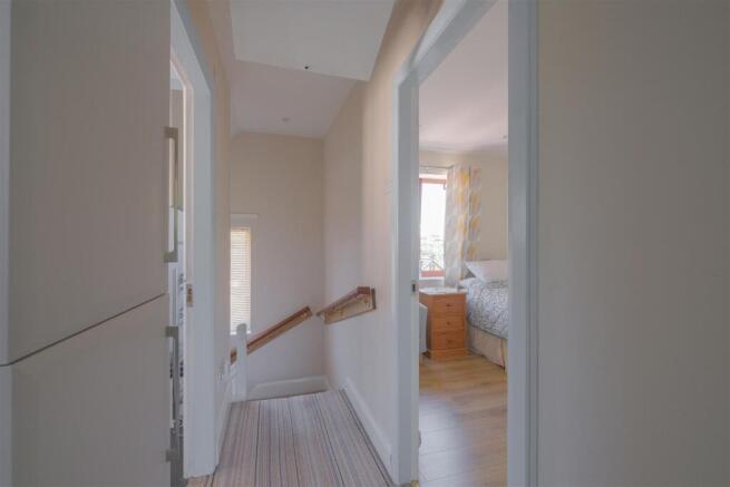 3 bed Semi-Detached for sale Image 10